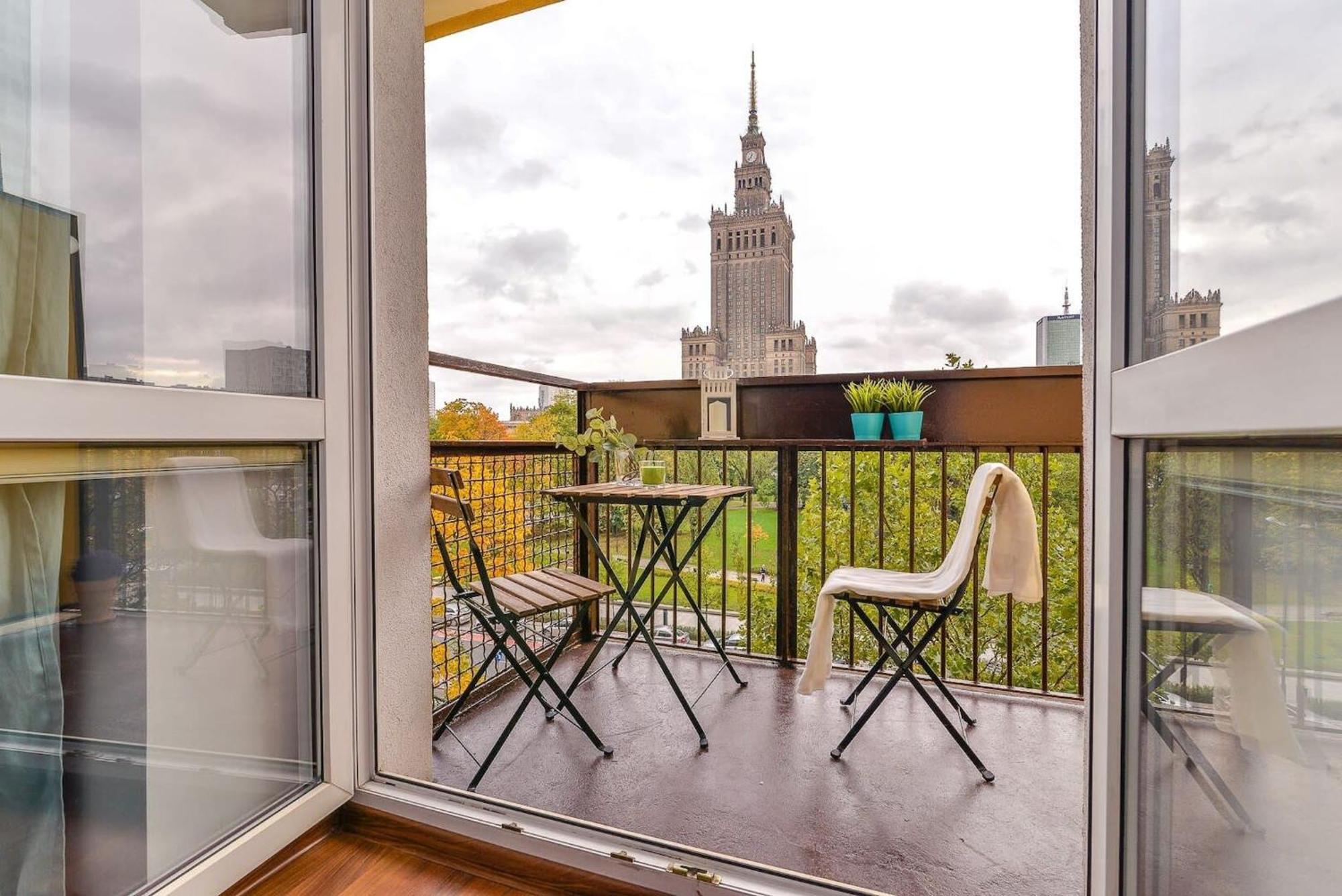Cozy With Balcony - Palace Of Culture By Rent Like Apartamento